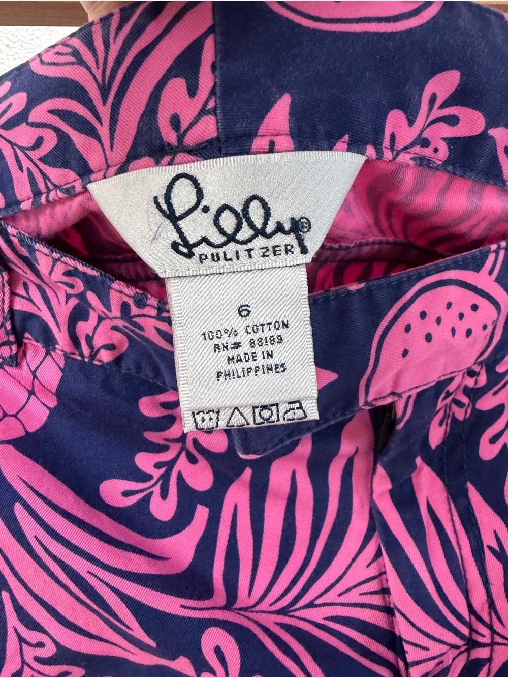 Lilly Pulitzer White Label Vintage Pink Pineapple Capri Pant Size 6 - Picture 2 of 3
